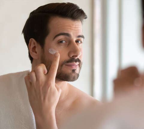 Cómo tratar el acné en casa (sin empeorarlo)